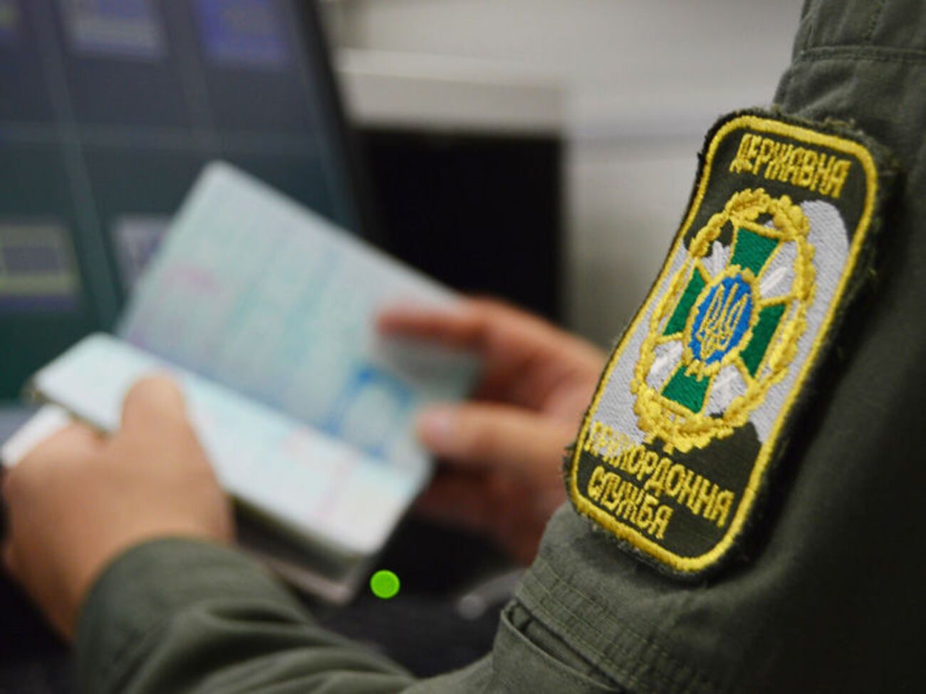 Держприкордонслужба: Понад 1 млн осіб перетнули кордон із Польщею