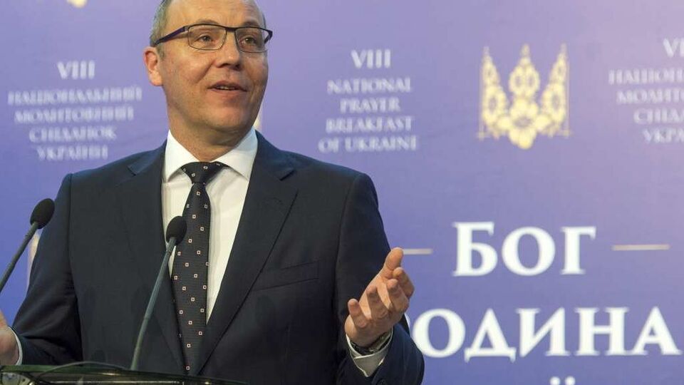 Парубий говорил, что по состоянию на 17 мая в парламентской коалиции состояло 227 депутатов при минимально необходимых 226