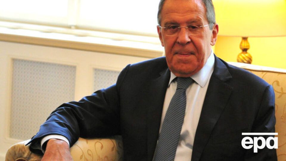 Лавров считает, что Европе не стоит покрывать действия украинских властей