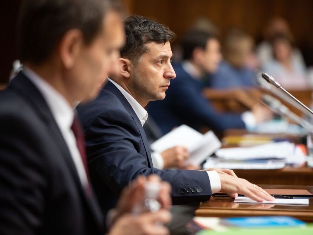 В Администрации Президента Украины заявили, что два уволенных Зеленским замглавы СБУ, вероятно, причастны к противоправным деяниям во время предвыборной кампании