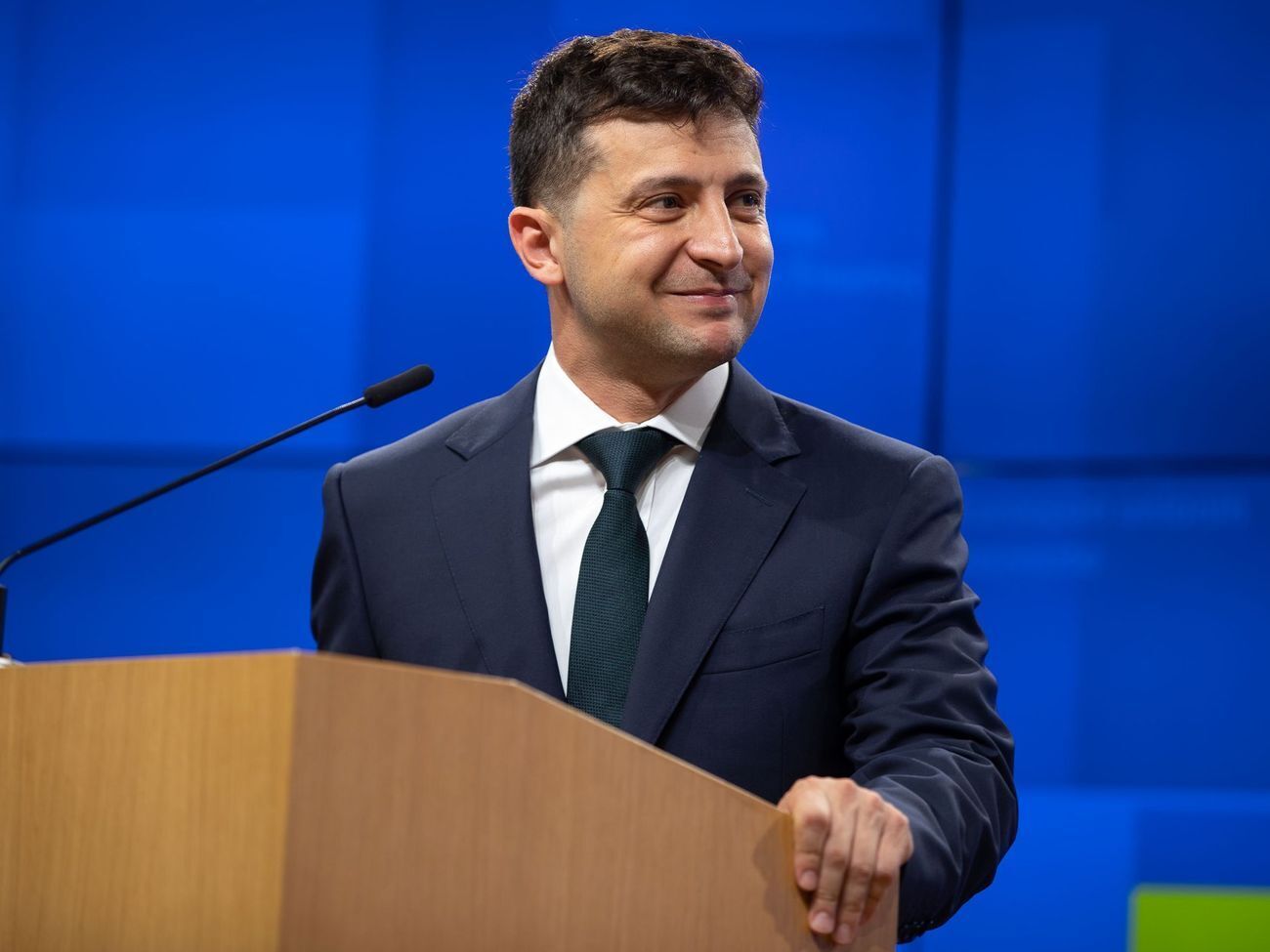 Зеленский уволил глав 15 ОГА