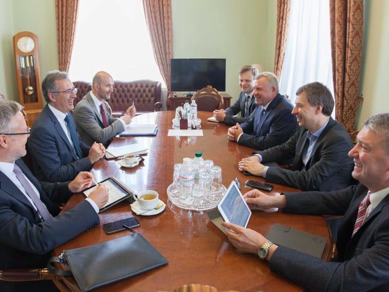 Смолий встретился с главным экономистом Европейского банка реконструкции и развития Сергеем Гуриевым