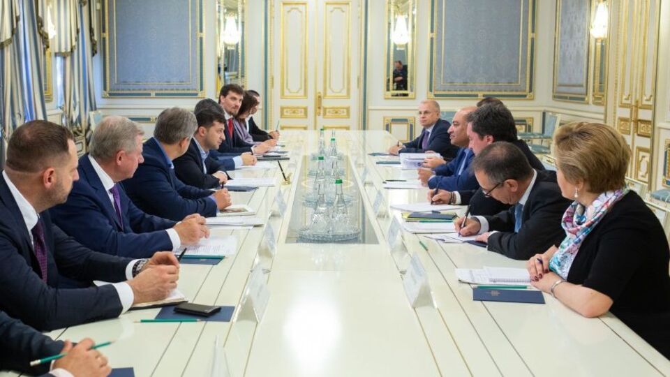 Зеленський зустрівся з делегацією ЄБРР