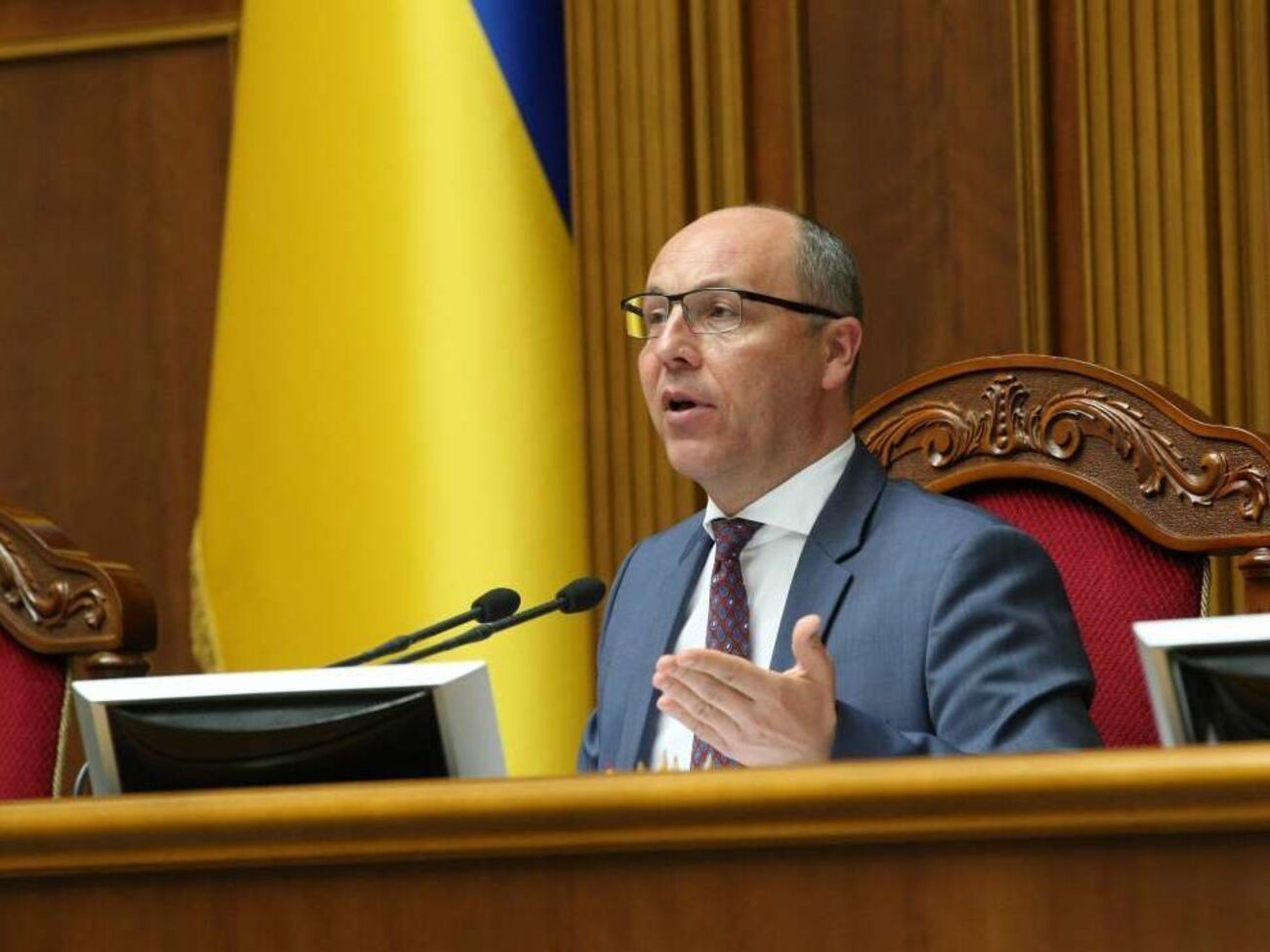 Парубій підписав закон про ТСК
