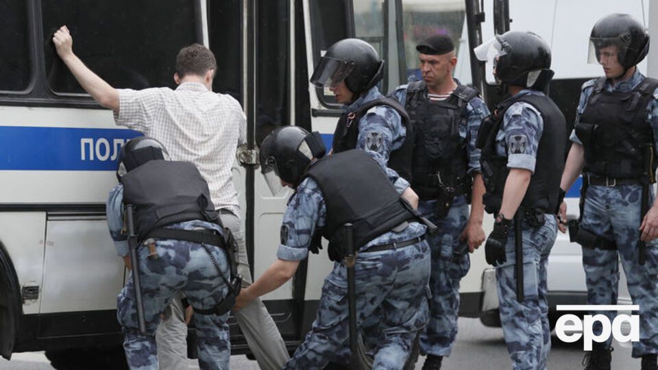 Понад 400 осіб було затримано під час демонстрації в Москві