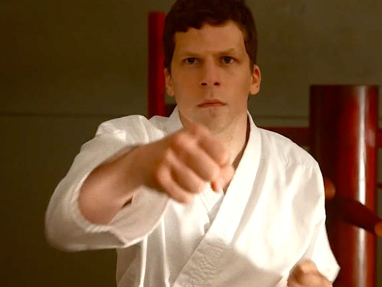 Головний герой вирішує навчитися прийомам самооборони