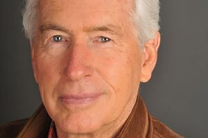 МакМуллан страдал от заболевания центральной нервной системы