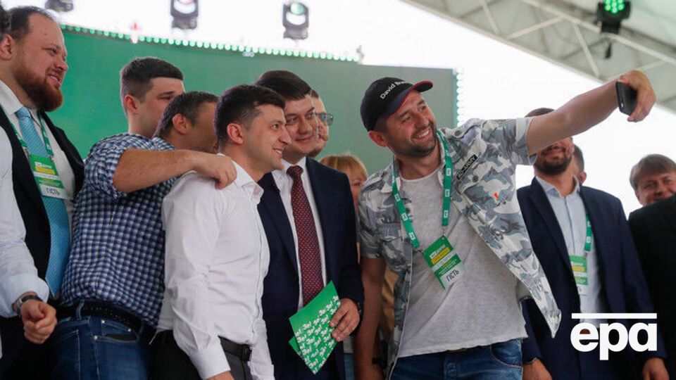 "Слуга народа", по данным социологов, является фаворитом избирательной кампании