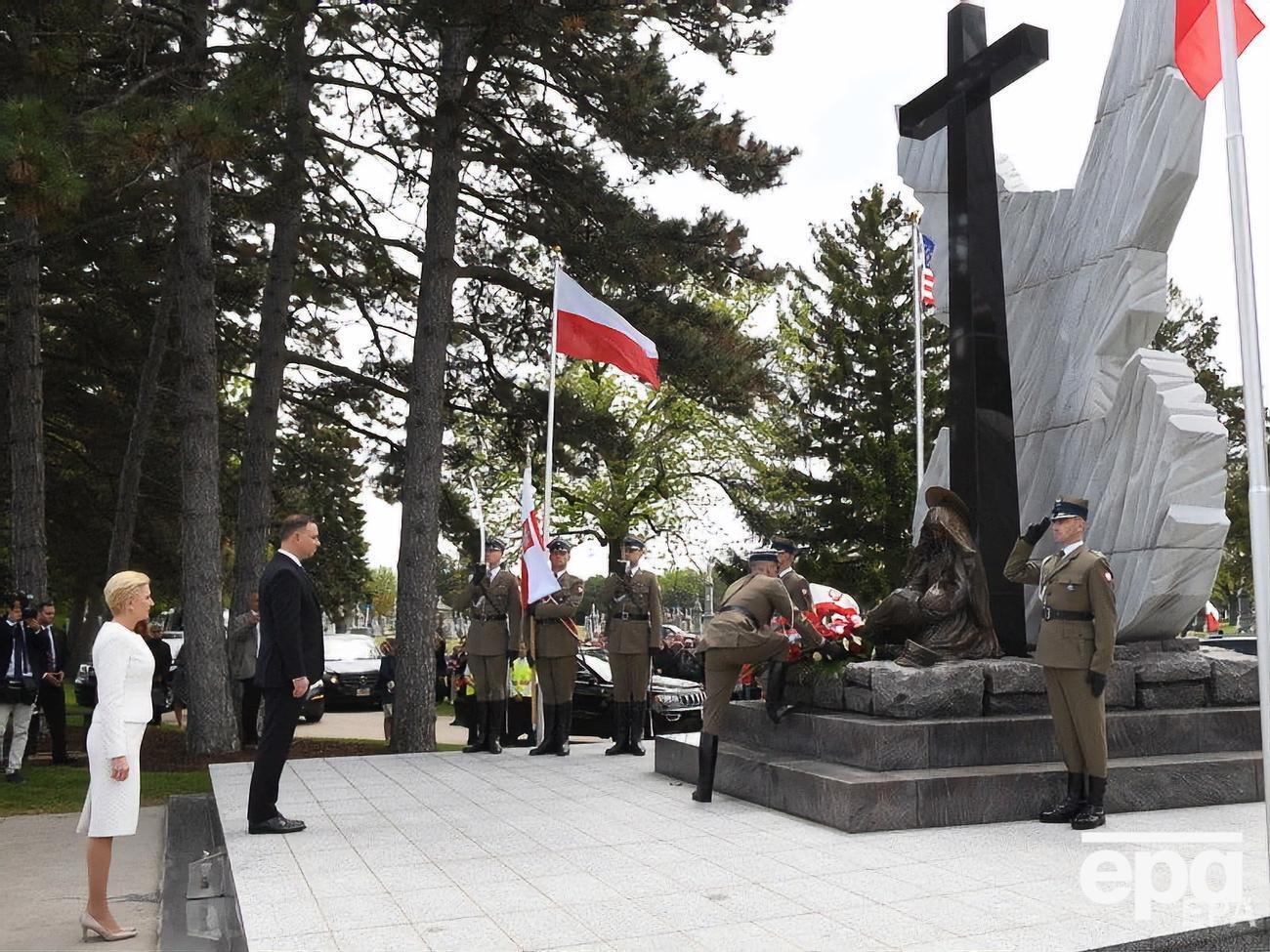 Tу-154M упал под российским Смоленском&nbsp;10 апреля 2010 года&nbsp;&nbsp;