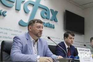 Корнієнко: Коли людина на щось погоджується, вона на щось розраховує
