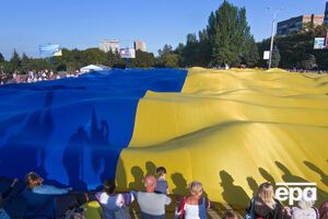 Українці ставляться до США й Китаю позитивніше, ніж до Росії