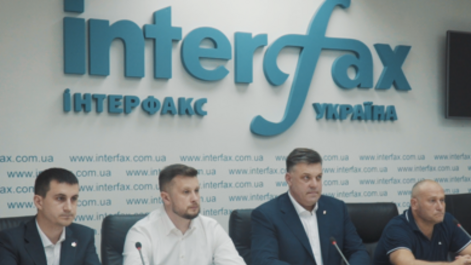 Националисты идут на выборы в Раду общим списком