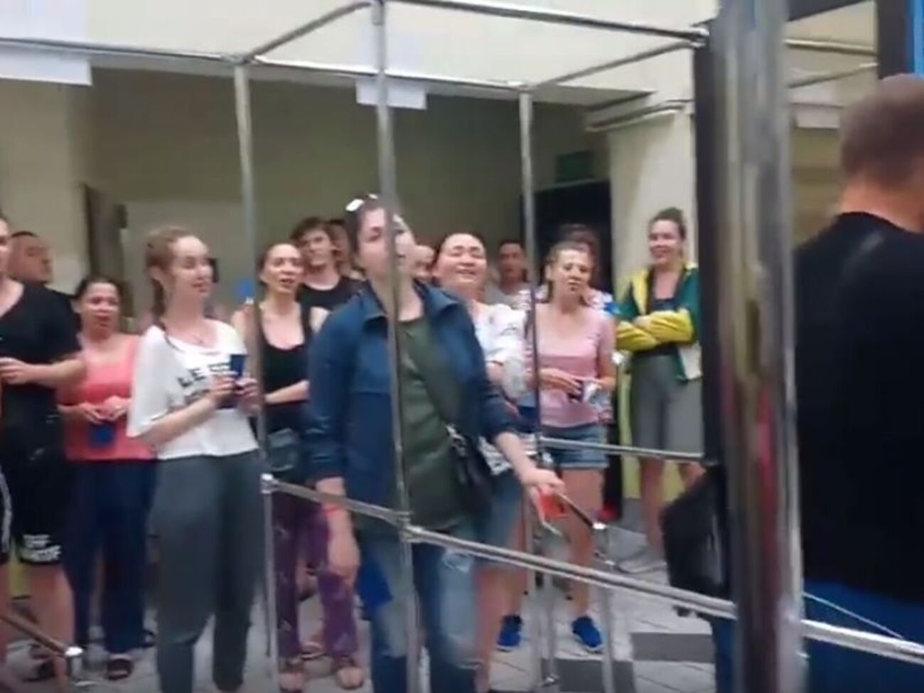 Хор спел в украинском Краковце