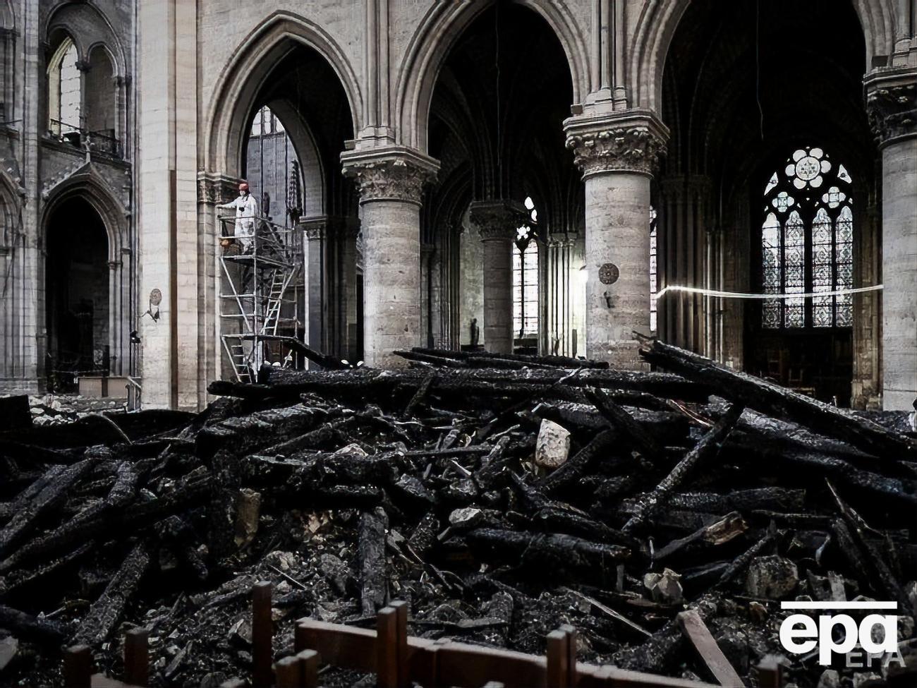 Пожар в соборе&nbsp;вспыхнул 15 апреля