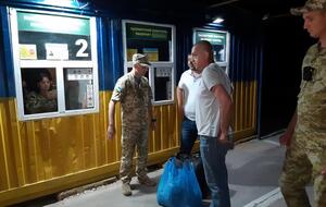 Новицкого передали украинским властям в КПВВ