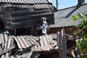Мирные жители обстрелянного боевиками дома получили ранения различной степени тяжести
