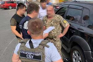 СБУ задержала заместителя главы военного комиссариата при получении взятки