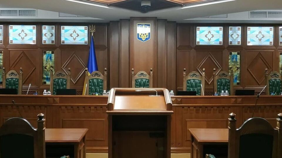 Подання у КСУ подало 62 нардепи