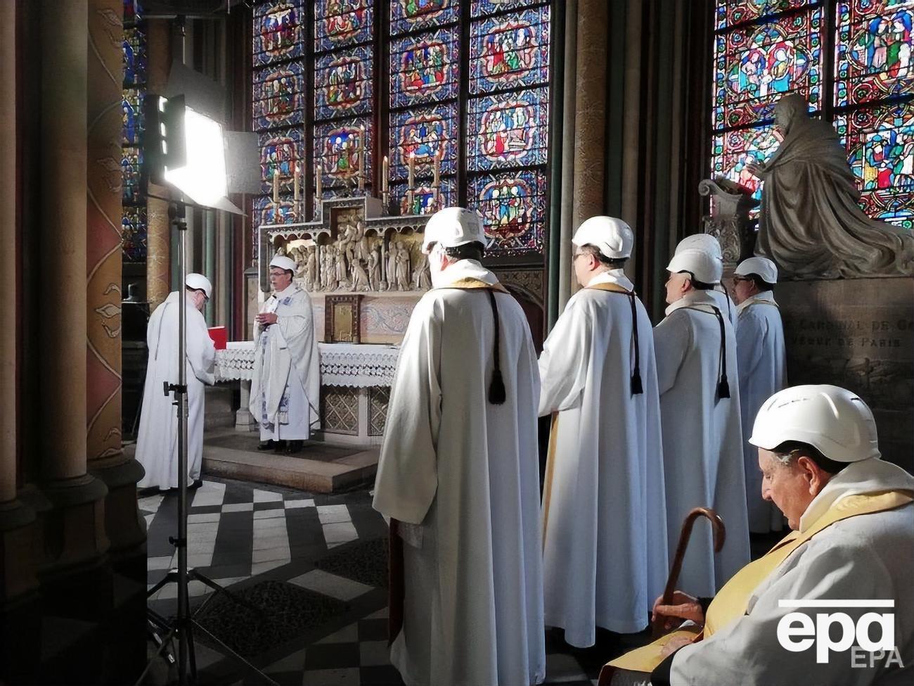 Мессу провели в восточном крыле храма