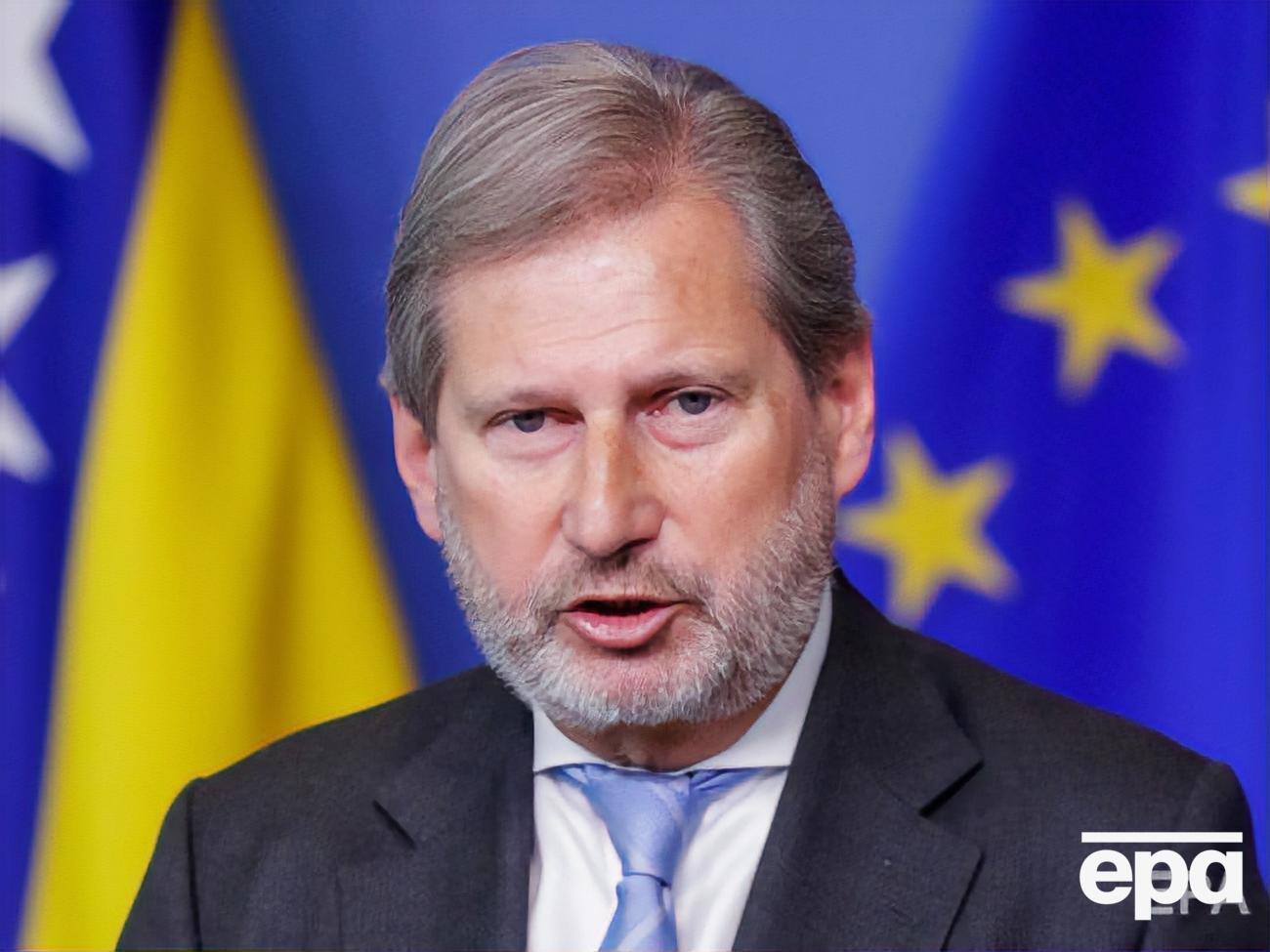 Хан позвонил Санду