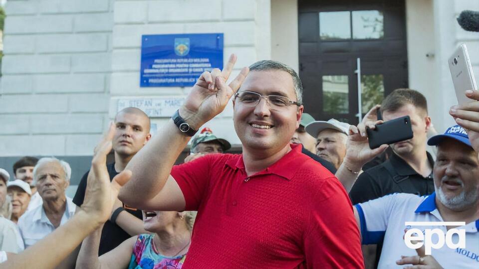 Усатого отпустили