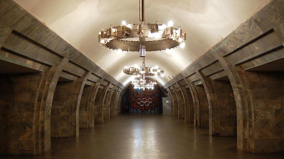 Взрывотехники проверили станцию на наличие взрывчатки