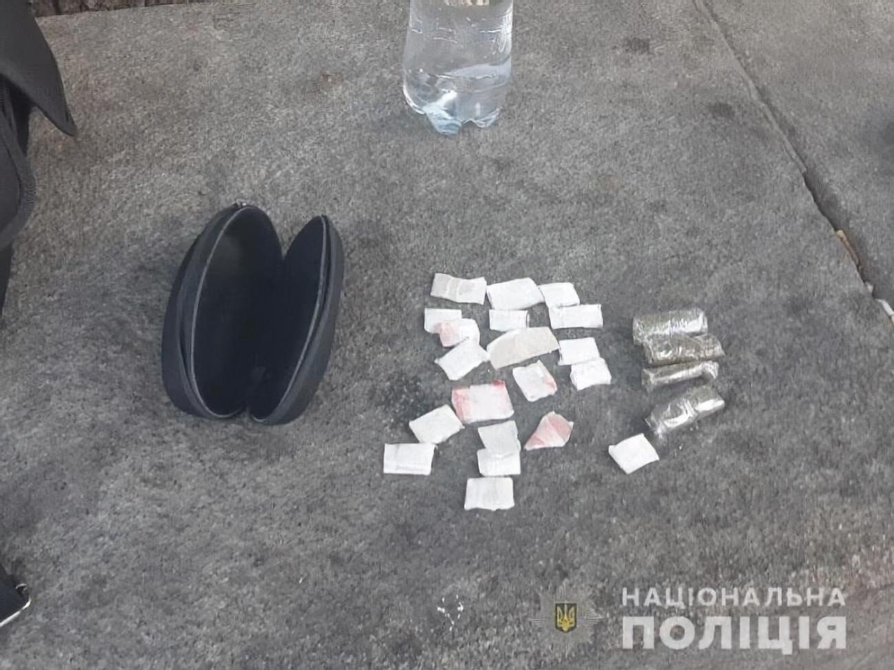 Стоимость изъятых наркотиков составила около 40 тыс. грн, сообщили в полиции
