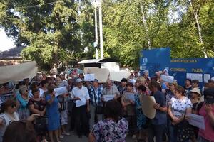 С жалобой на нарушения конституционных прав жители городов намерены обратиться и к омбудсмену