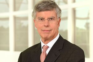 Тейлор був послом США в Україні у 2006–2009 роках