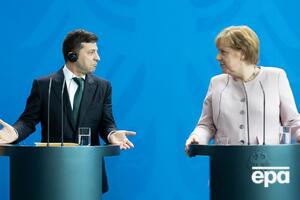 Зеленский и Меркель обсудили подготовку встречи "Нормандской четверки"