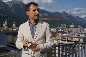 Портников: Москва поводиться з Україною, як із їжею