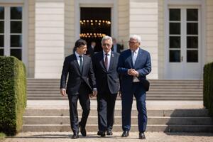 Зеленский и Штайнмайер (справа) встретились в Берлине