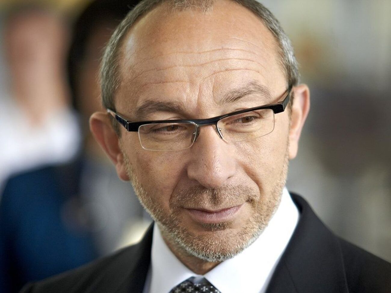 Кернес: Гвозди они умеют вбивать только в памятники, чтоб за эти гвозди зацепить веревку