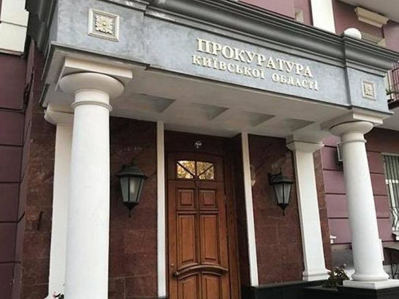 Прокуратура будет просить для подозреваемых круглосуточный домашний арест