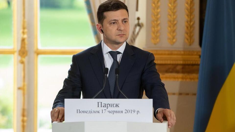 Зеленський: Наші великі бізнесмени стали багатими саме тут, в Україні, тому зараз, мені здається, треба всі ці гроші повертати і вкладати в Україну