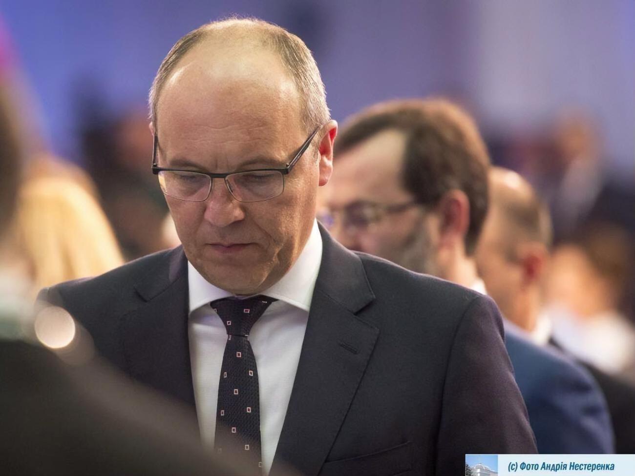 Парубий: Нас лишают достоинства, когда назначают профессором университета Шевченко придворного юриста Януковича