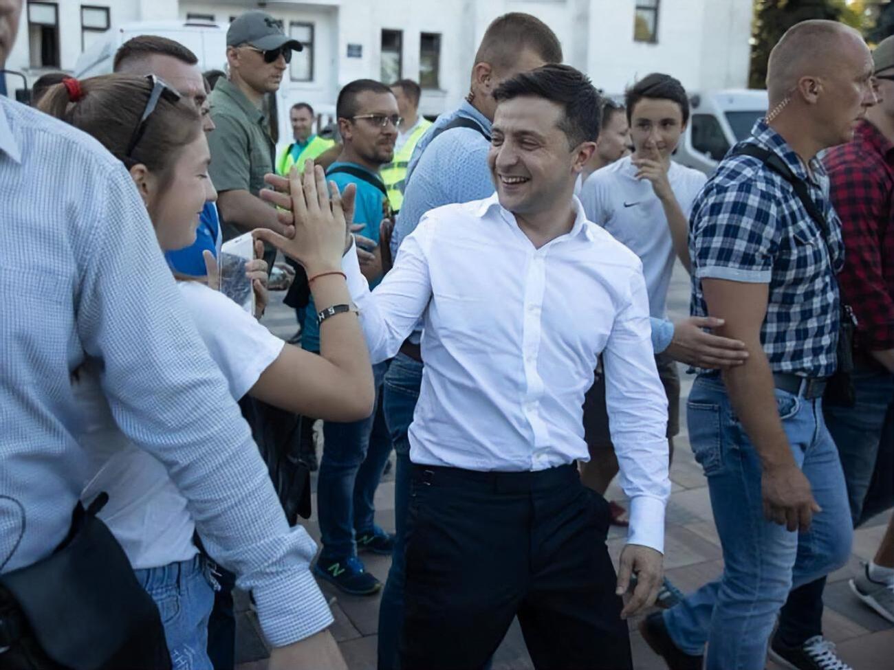Зеленський: Дорослим людям забороняли вільно розпоряджатися своїм майном. Усі ці заборони мають бути скасовані