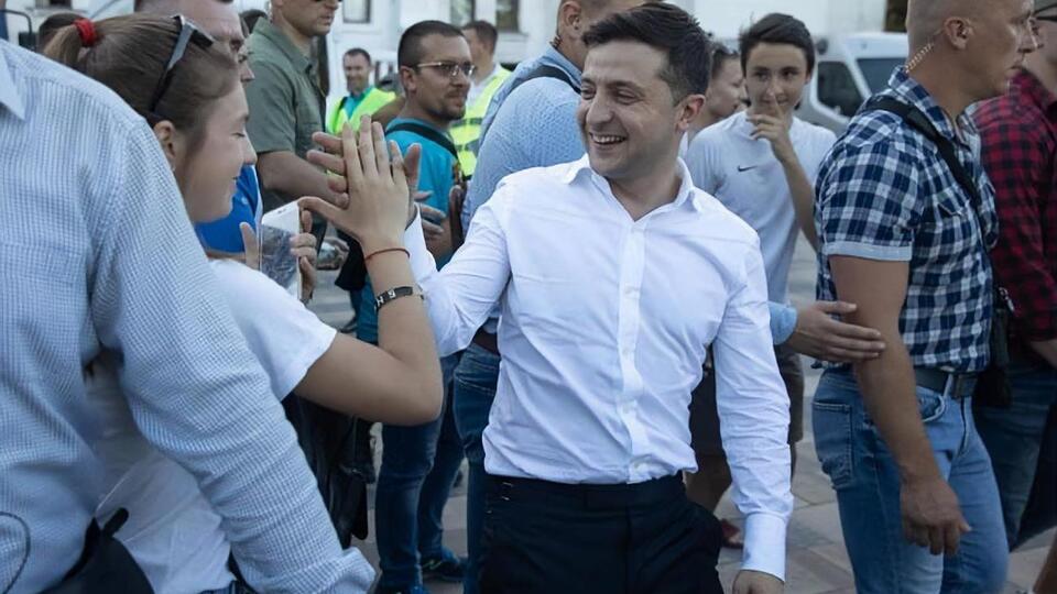 Зеленский: Взрослым людям запрещали свободно распоряжаться своим имуществом. Все эти запреты должны быть отменены