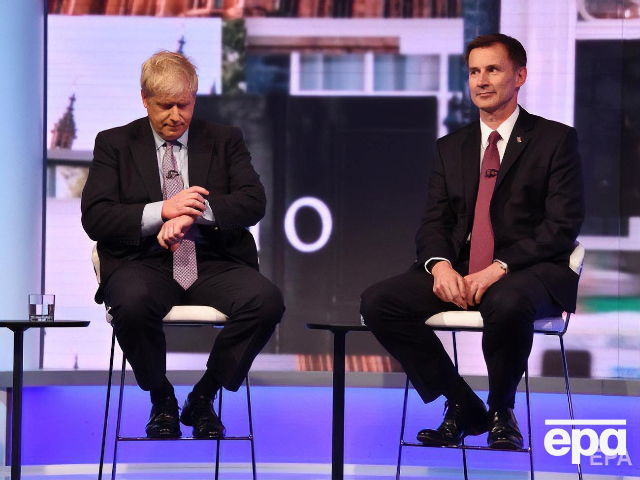 Джонсон (слева) и Хант (справа) претендуют на пост премьера