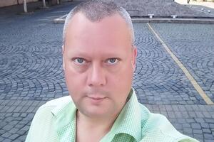 Кирило Сазонов: За руку, звичайно, ніхто не ловив, але в такі складні і безкоштовні міграції із прохідної частини списку "За життя" до прохідної "Слуги народу" мені повірити складно