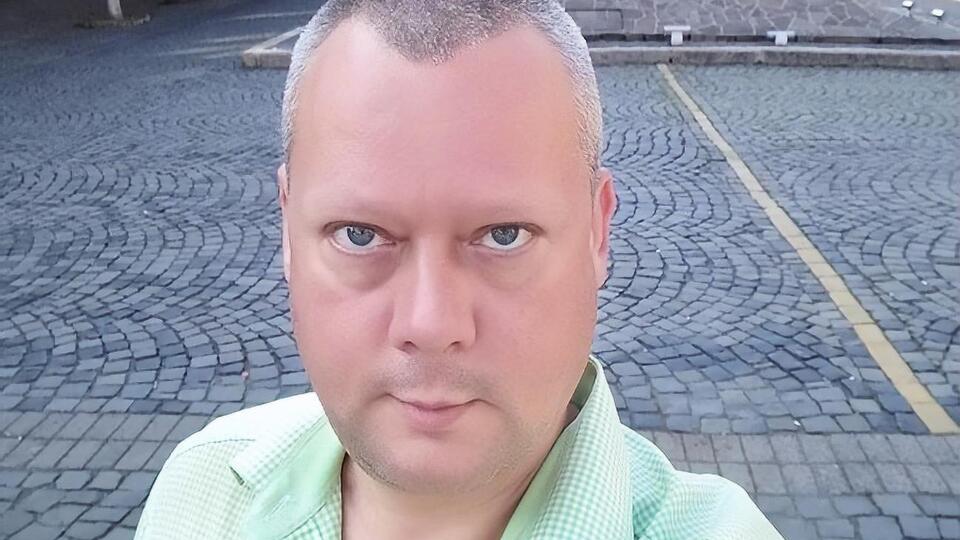 Кирилл Сазонов: За руку, конечно, никто не ловил, но в такие сложные и бесплатные миграции из проходной части списка "За жизнь" в проходную "Слуги народа" мне поверить трудно