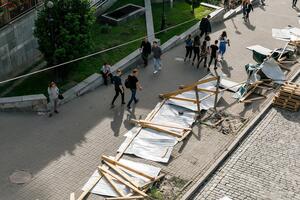 18 травня активісти повалили огорожу на місці будівництва меморіалу