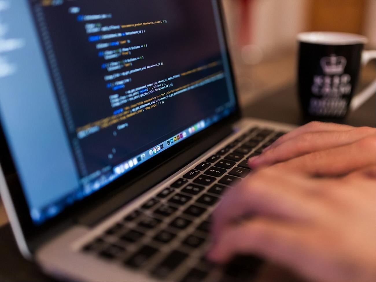 Из-за атаки перебои в работе компьютеров наблюдались во всем городе