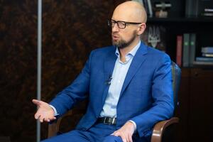 Яценюк: Росіяни у вербуванні великі фахівці, їх не можна недооцінювати