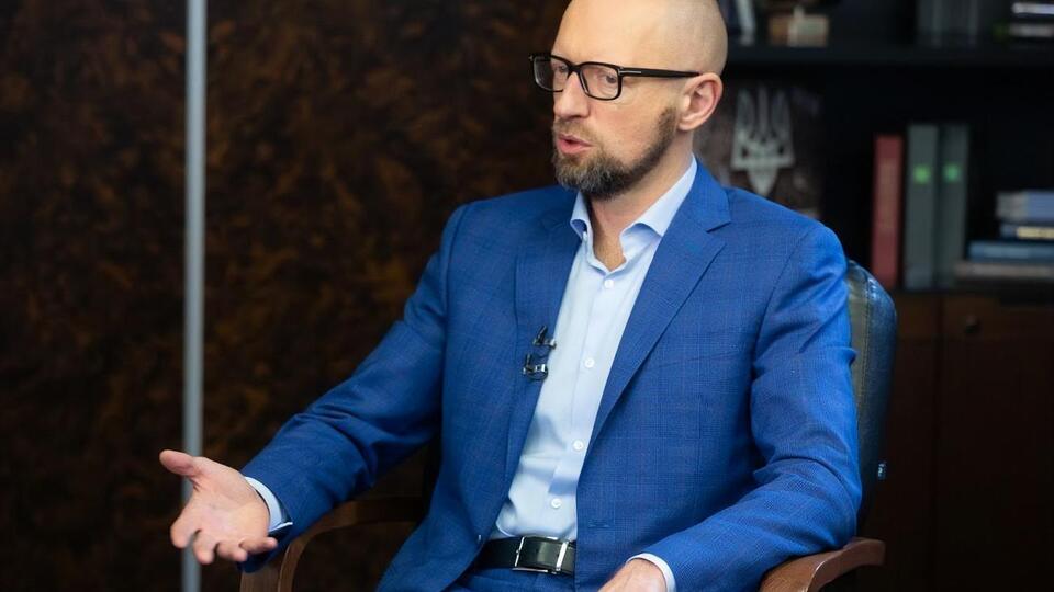 Яценюк: Росіяни у вербуванні великі фахівці, їх не можна недооцінювати