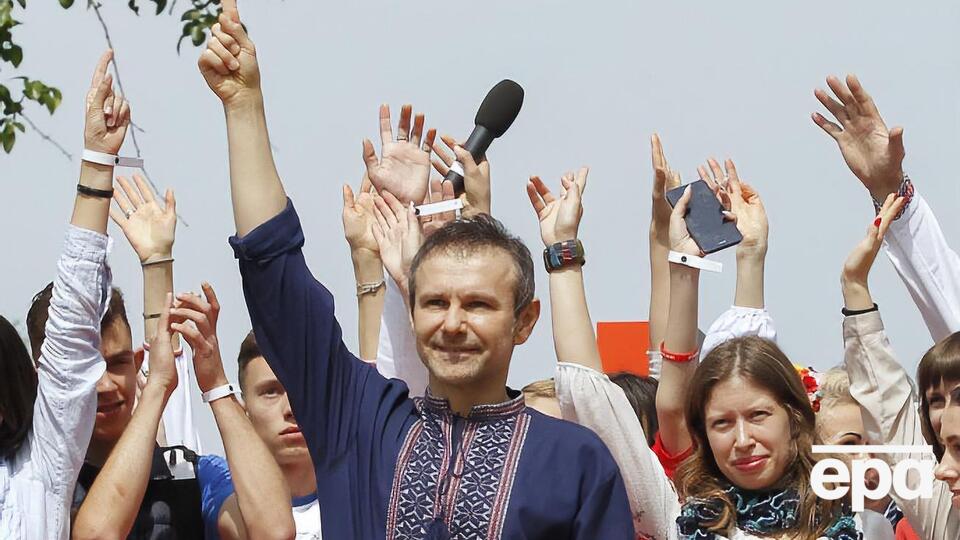 Вакарчук: С Пинчуком я общаюсь исключительно на две темы