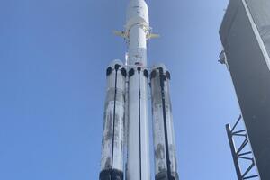 Falcon Heavy отправилась в космос