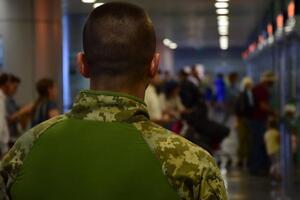 Пограничники не пропустили гражданина РФ через государственную границу и вернули его обратным рейсом