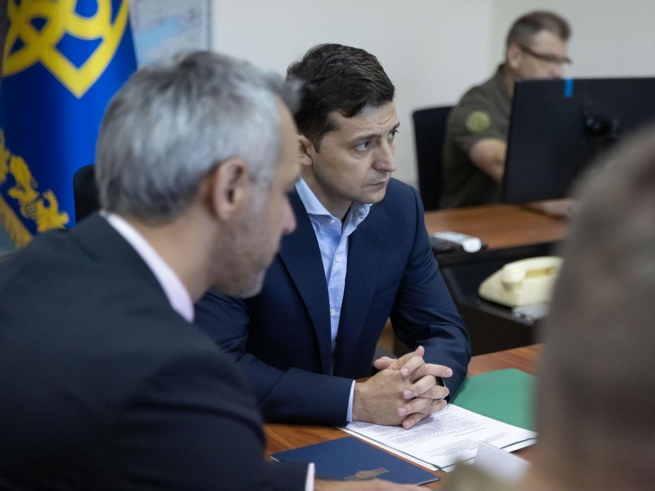 Зеленський закликав звернути особливу увагу на реформування управління ЗСУ