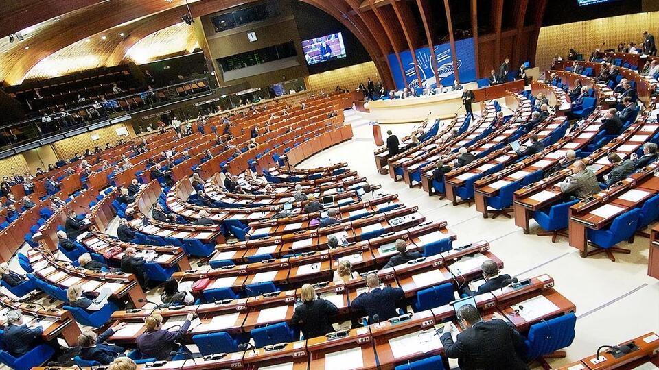 ПАСЕ окончательно определилась с полномочиями делегации РФ